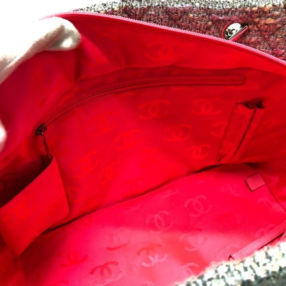 CHANEL Purple Tote Bag - Picture 10 of 15